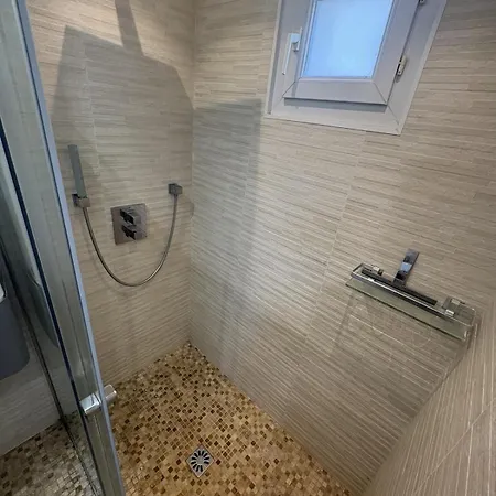 Apartment T2 Design Climatise Au Coeur De Divonne-les-Bains